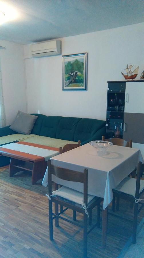 Kvarik Appartement Rijeka Buitenkant foto