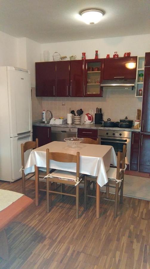 Kvarik Appartement Rijeka Buitenkant foto